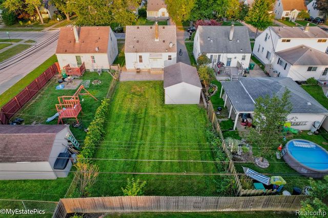 6151 Helen Street, Garden City, MI 48135