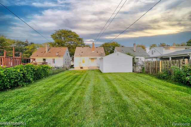 6151 Helen Street, Garden City, MI 48135