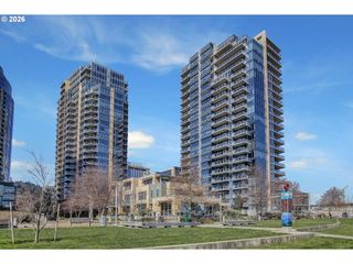 836 S CURRY St #102, Portland, OR 97239