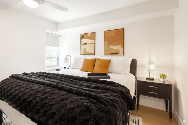 1700 N Manhattan Ave Apt 204, Manhattan, KS 66502