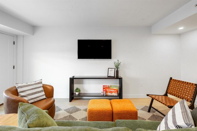 1700 N Manhattan Ave Apt 204, Manhattan, KS 66502