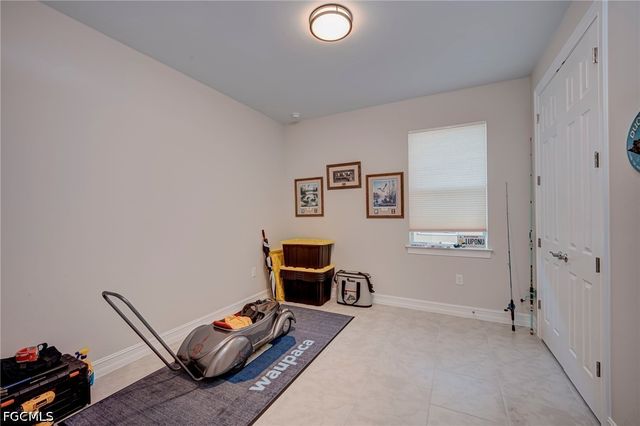 451 Spring Hill Lake LOOP, Cape Coral, FL 33993