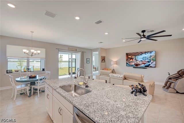 451 Spring Hill Lake LOOP, Cape Coral, FL 33993