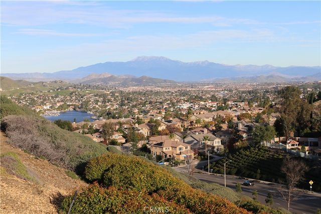 47 Corte Madera, Lake Elsinore, CA 92532