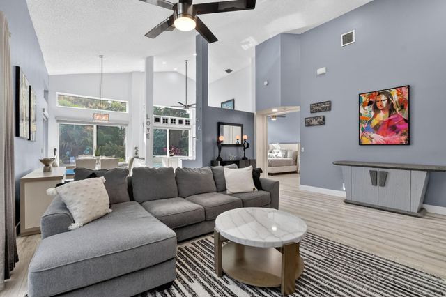 6584 Hampton Cir, Boca Raton, FL 33496