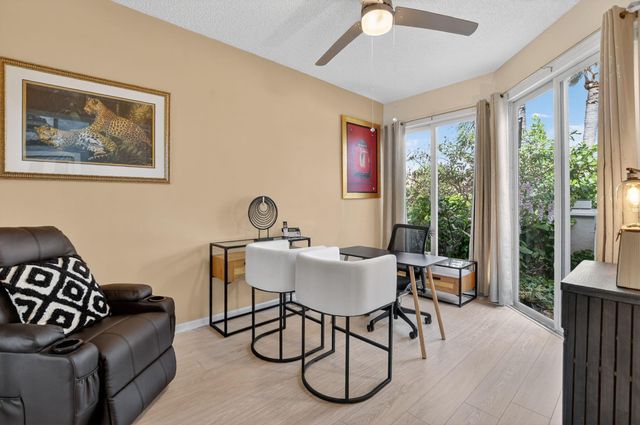 6584 Hampton Cir, Boca Raton, FL 33496