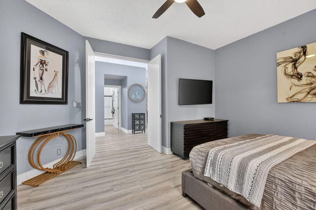 6584 Hampton Cir, Boca Raton, FL 33496