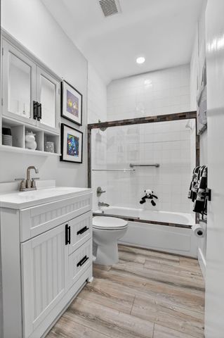 6584 Hampton Cir, Boca Raton, FL 33496