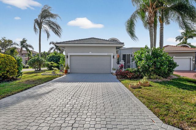 6584 Hampton Cir, Boca Raton, FL 33496