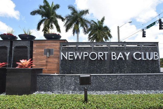 6584 Hampton Cir, Boca Raton, FL 33496