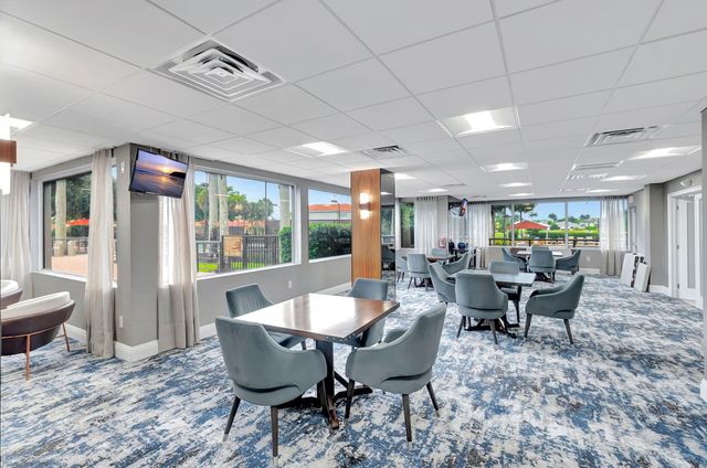 6584 Hampton Cir, Boca Raton, FL 33496