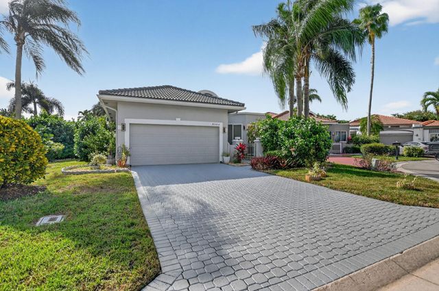 6584 Hampton Cir, Boca Raton, FL 33496
