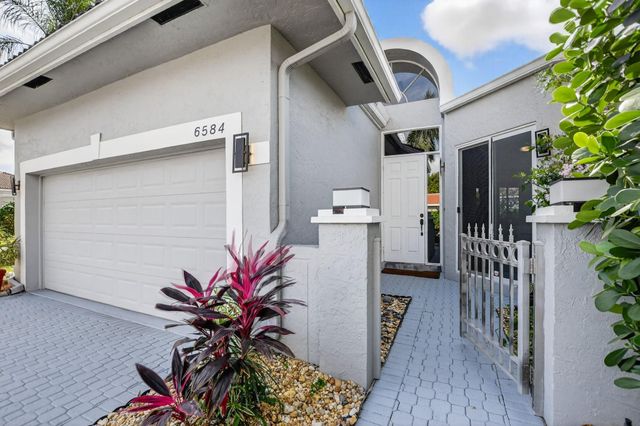 6584 Hampton Cir, Boca Raton, FL 33496