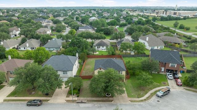 1221 Mason Bend DR, Pflugerville, TX 78660