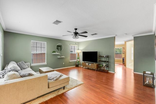 1221 Mason Bend DR, Pflugerville, TX 78660