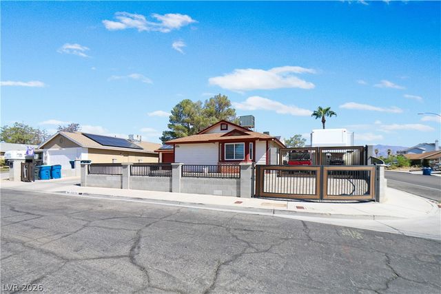 5876 Tippin Drive, Las Vegas, NV 89130