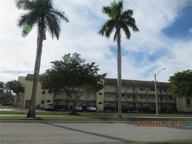 8285 Sunrise Lakes Blvd 208, Sunrise, FL 33322