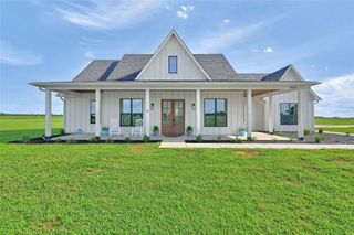 1553 South Road, Whitesboro, TX 76273
