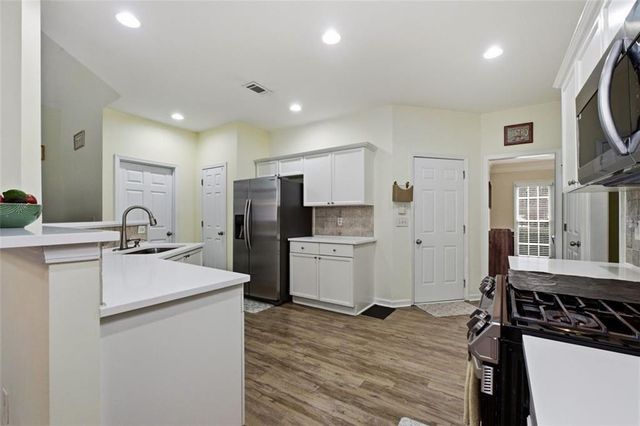 8745 Waterside Drive, Ball Ground, GA 30107