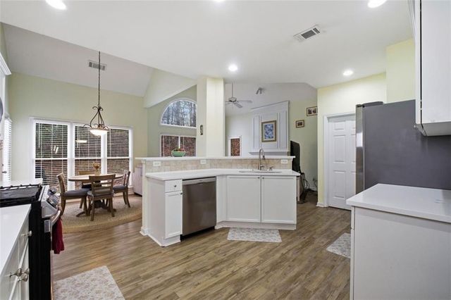 8745 Waterside Drive, Ball Ground, GA 30107