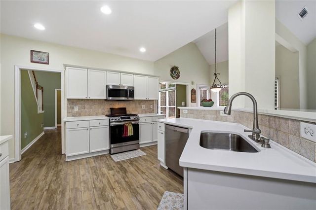 8745 Waterside Drive, Ball Ground, GA 30107