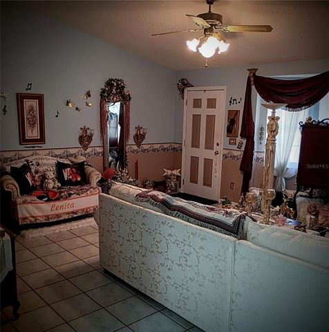 564 W CENTRAL AVENUE, Orange City, FL 32763