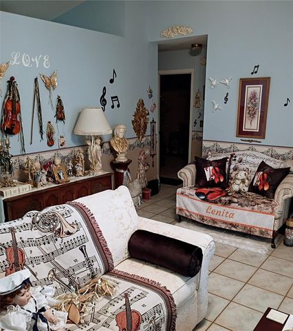 564 W CENTRAL AVENUE, Orange City, FL 32763