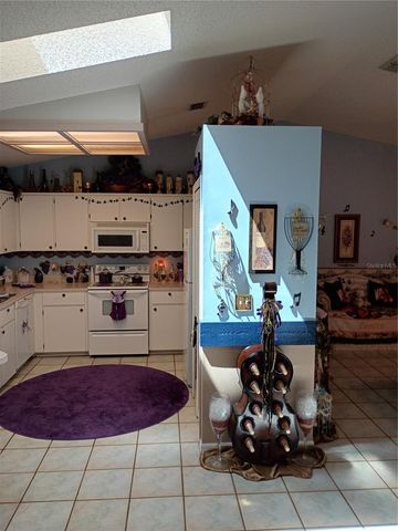 564 W CENTRAL AVENUE, Orange City, FL 32763