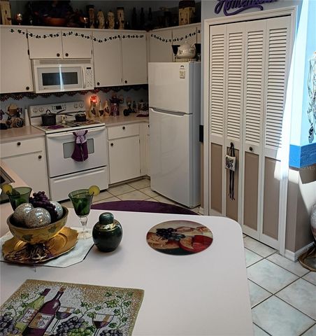 564 W CENTRAL AVENUE, Orange City, FL 32763