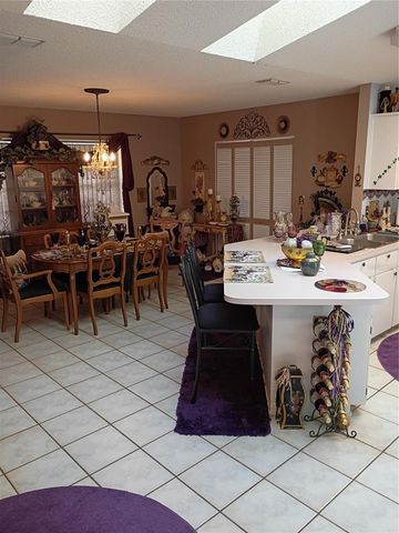 564 W CENTRAL AVENUE, Orange City, FL 32763