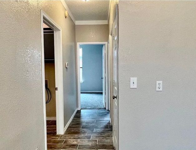 7017 Club Creek Drive, Fort Worth, TX 76137