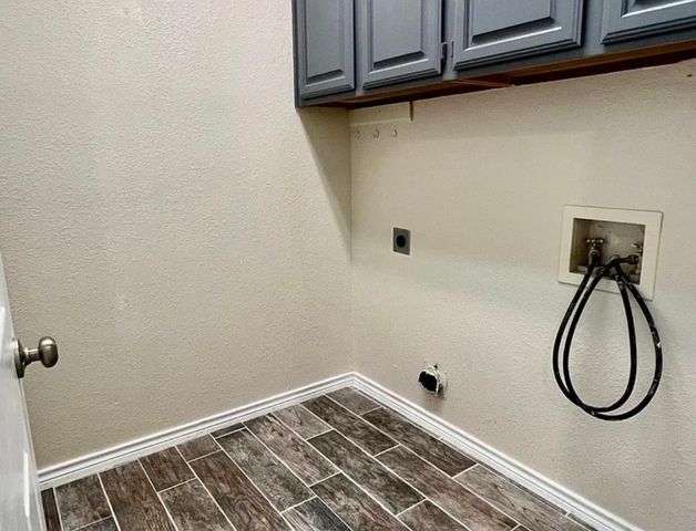 7017 Club Creek Drive, Fort Worth, TX 76137