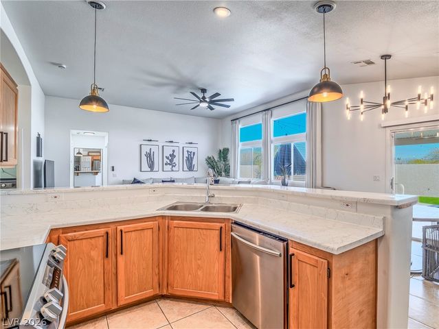 6832 Rosinwood Street, Las Vegas, NV 89131