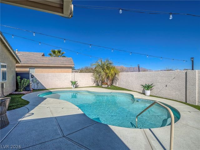 6832 Rosinwood Street, Las Vegas, NV 89131