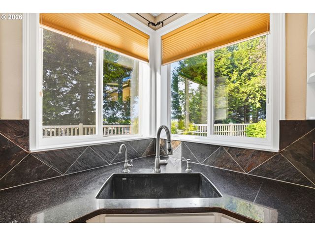 1100 Se 179TH Ct, Vancouver, WA 98683