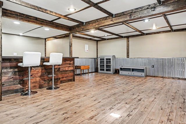 518 Sunset Lane, Middlebury, IN 46540
