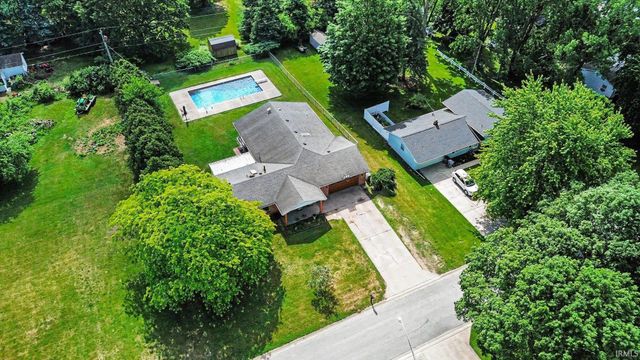 518 Sunset Lane, Middlebury, IN 46540