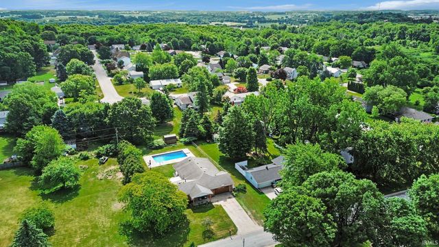518 Sunset Lane, Middlebury, IN 46540