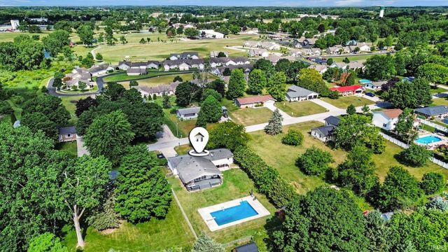 518 Sunset Lane, Middlebury, IN 46540