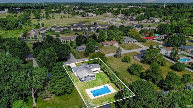 518 Sunset Lane, Middlebury, IN 46540