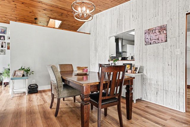518 Sunset Lane, Middlebury, IN 46540