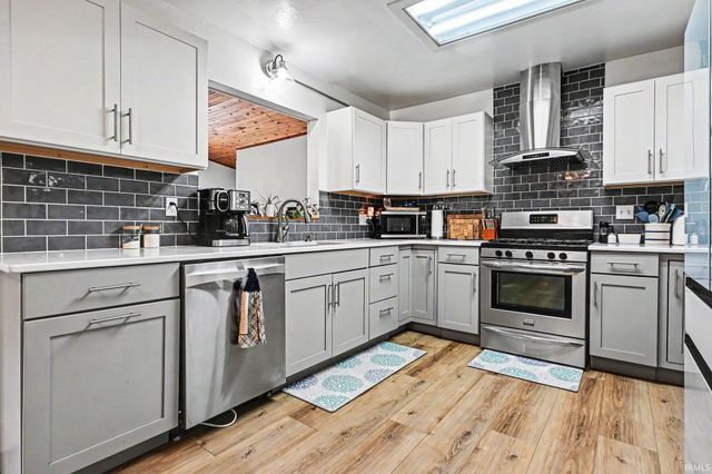 518 Sunset Lane, Middlebury, IN 46540