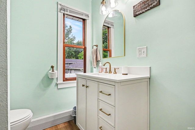 518 Sunset Lane, Middlebury, IN 46540