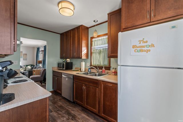 1937 E Donald Street, South Bend, IN 46613