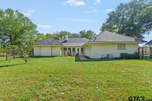 503 Pinehill Road, Henderson, TX 75654