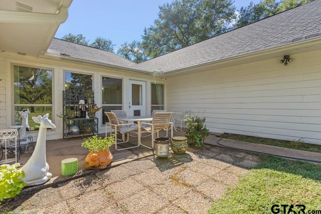 503 Pinehill Road, Henderson, TX 75654