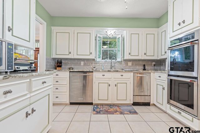 503 Pinehill Road, Henderson, TX 75654