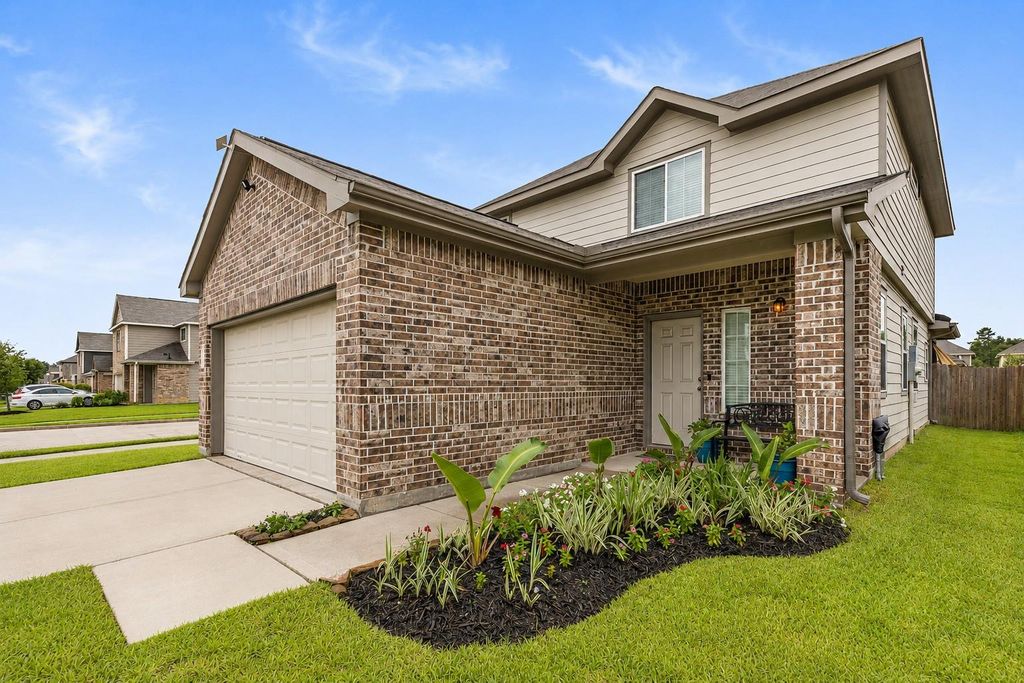 3432 Wooded Lane, Conroe, TX 77301