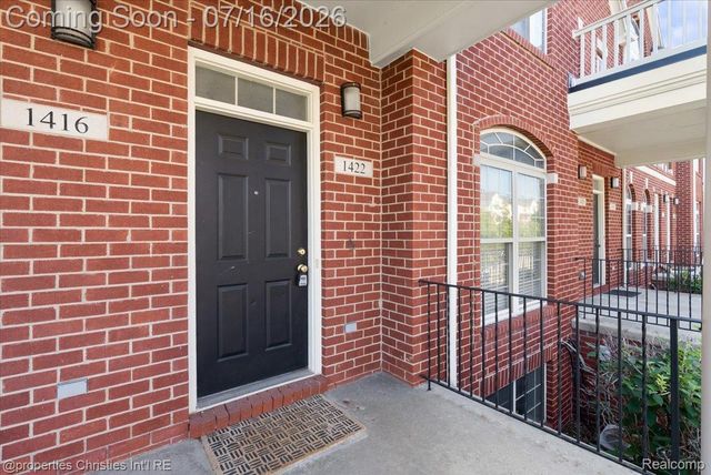 1422 Raliegh Place, Troy, MI 48084