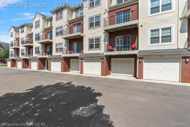 1422 Raliegh Place, Troy, MI 48084